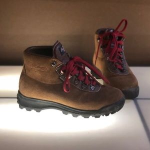 Vasque Hiking Boots ON HOLD FOR @MOUNTAINMAMA24